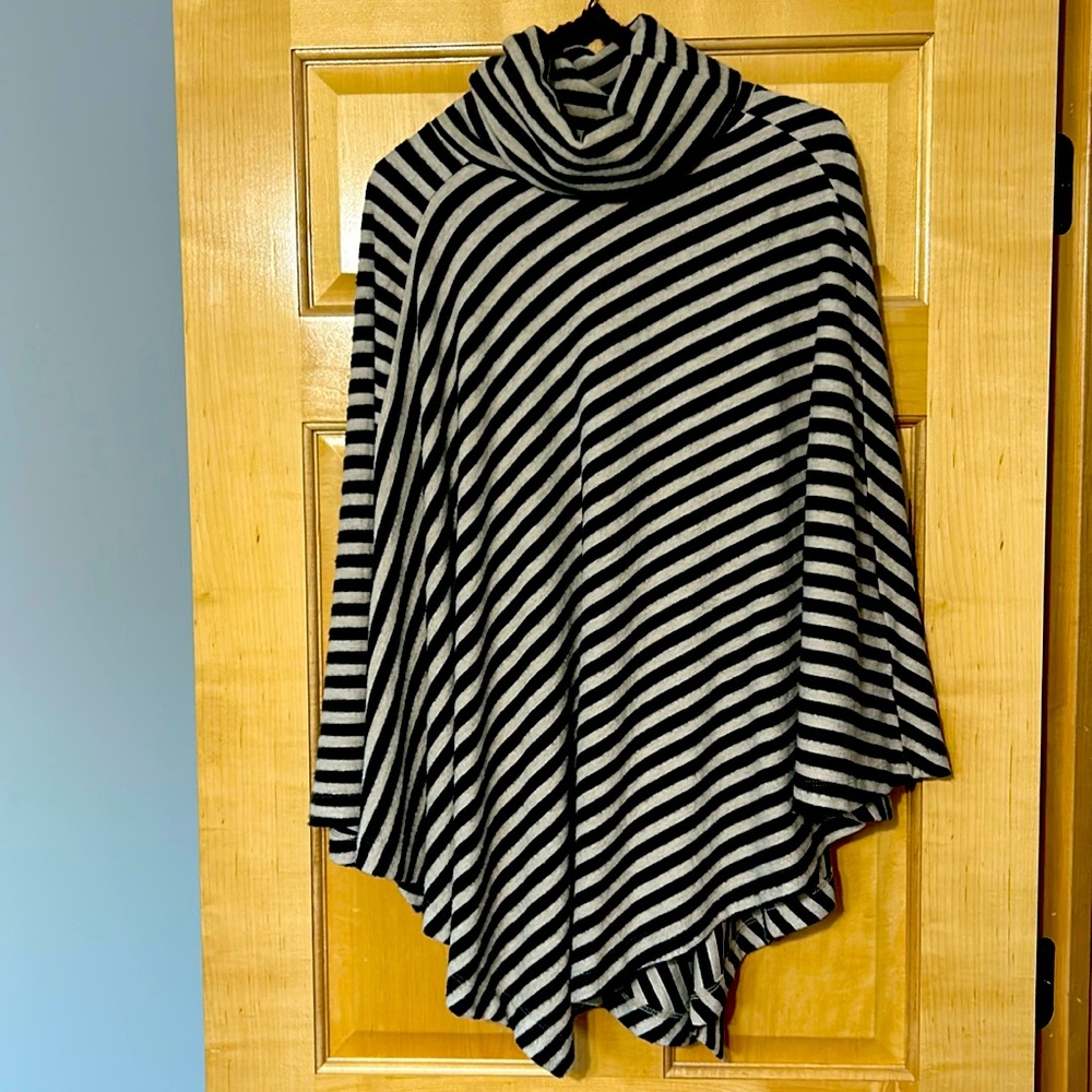 Diagonal striped cowl neck poncho. Size S/M.